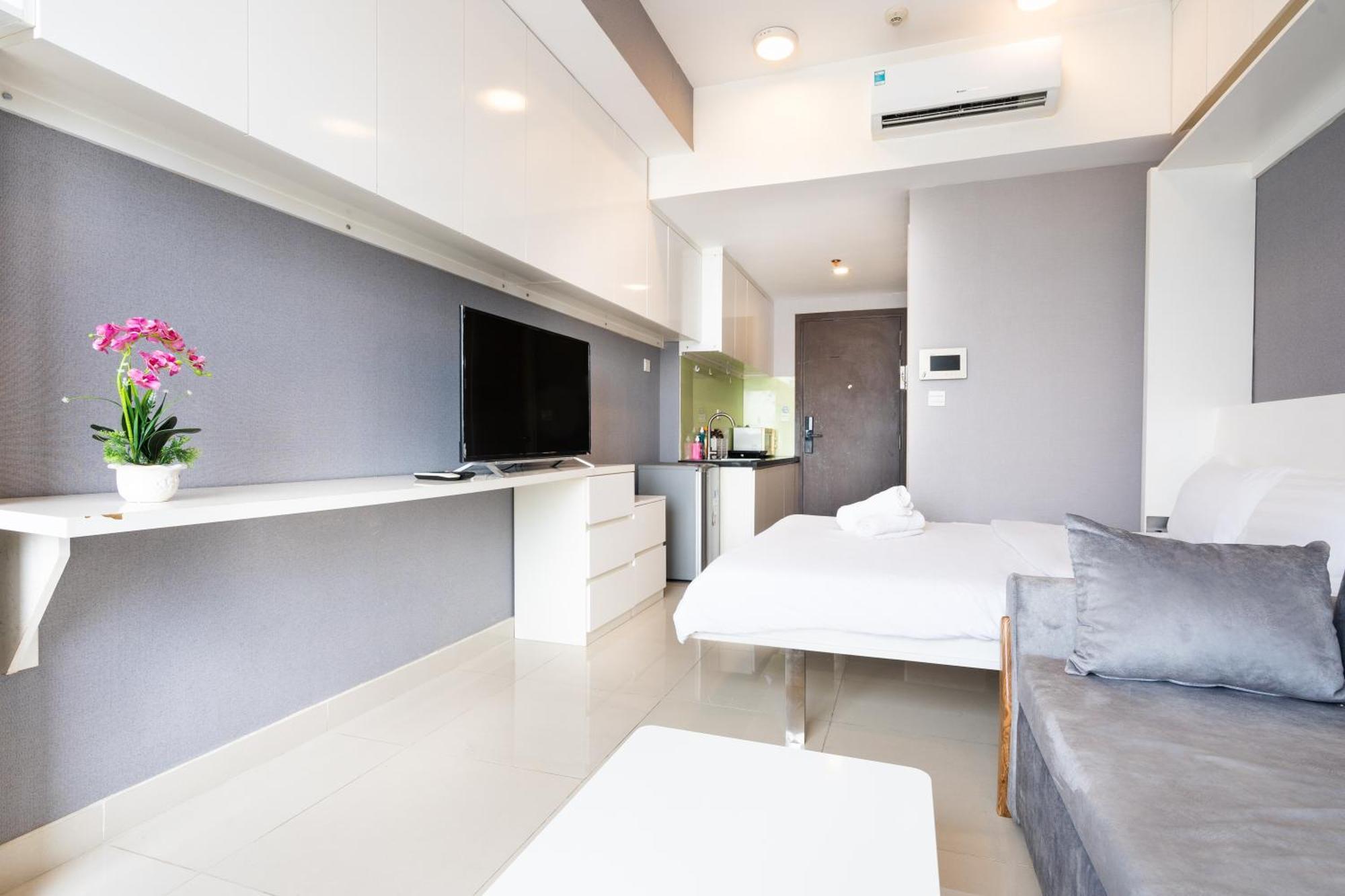 Stay With Me Saigon Apartment - Rivergate Residence Bandar Ho Chi Minh Luaran gambar