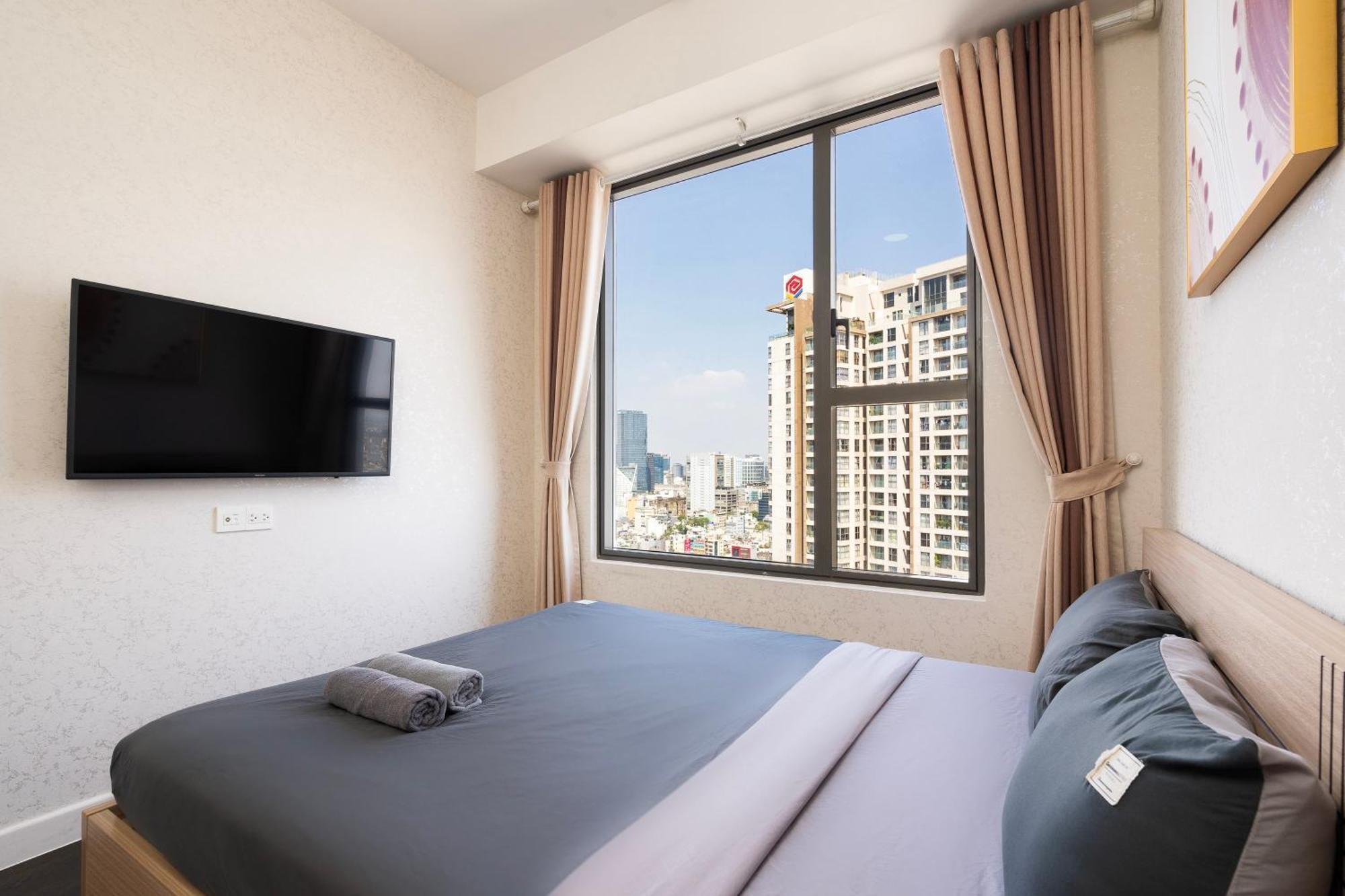 Stay With Me Saigon Apartment - Rivergate Residence Bandar Ho Chi Minh Luaran gambar